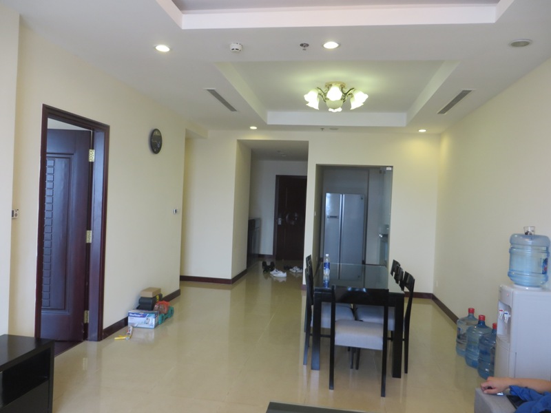 2 bed / 2 bath  apartment to rent in R2 building, Royal City, fully-furnished, good owner