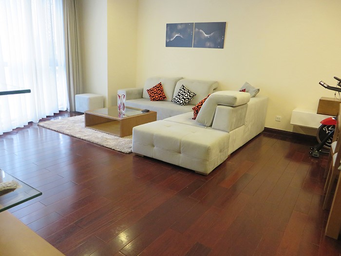 $900 / 2br - 110sq meters apartment for rent in Royal City, Hanoi