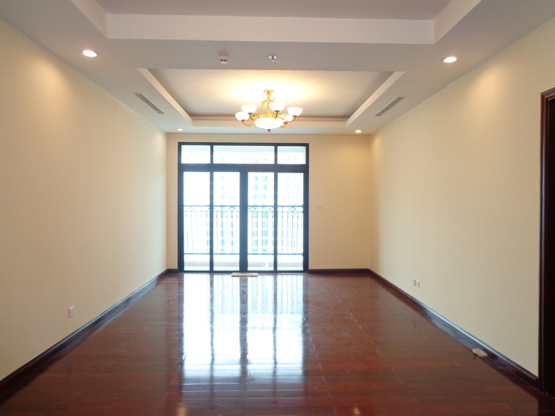 High floor rental apartment in Royal City complex, Thanh Xuan district, Hanoi
