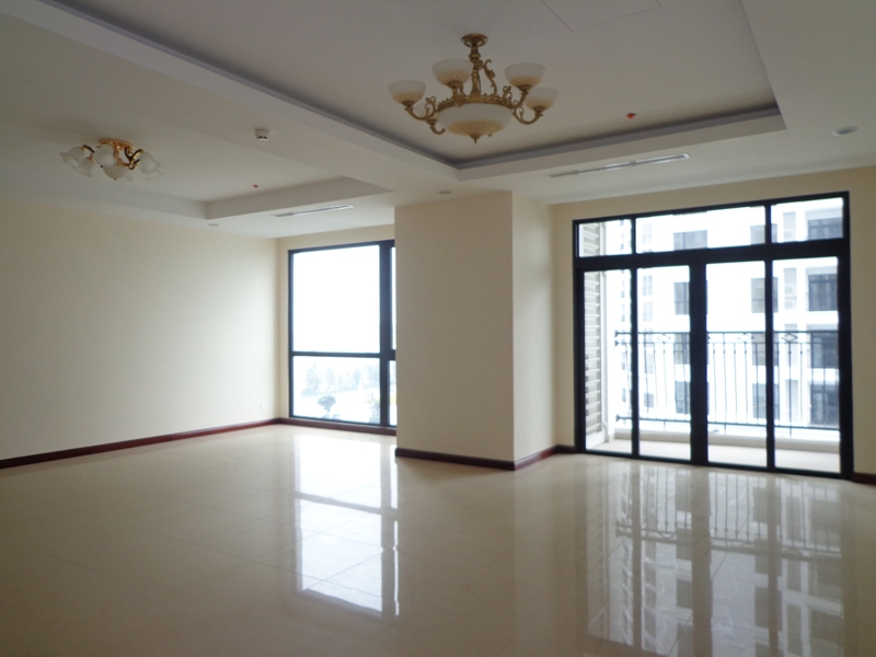 Unfurnished apartment with 3 bedrooms for lease in Royal City